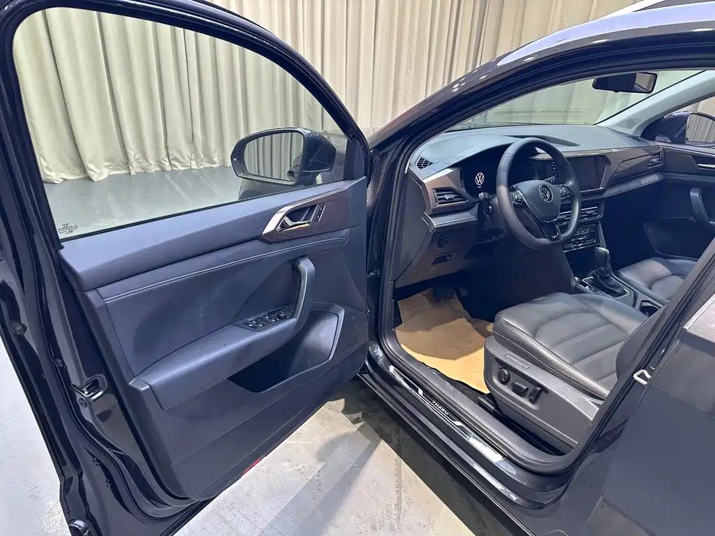 Volkswagen Tharu — миниатюра 8