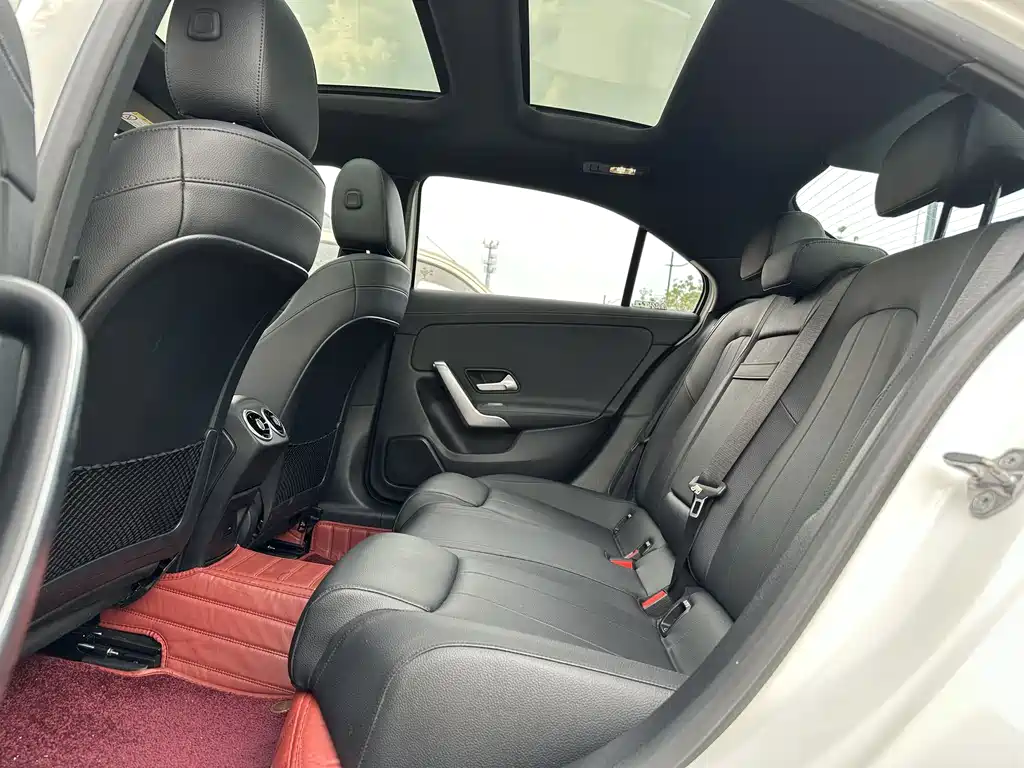 Mercedes-Benz A-Class — миниатюра 14