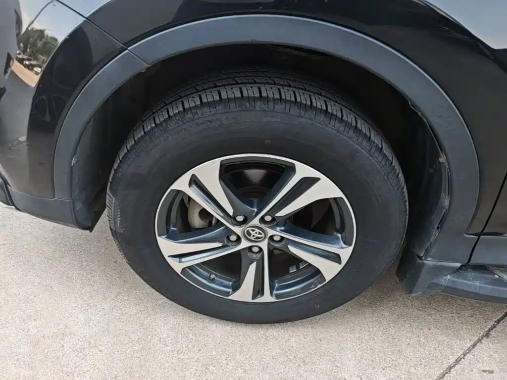 Toyota RAV4 — миниатюра 23