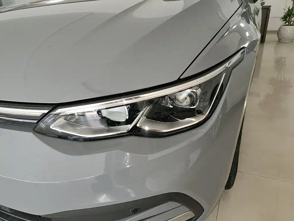 Volkswagen Golf — миниатюра 24