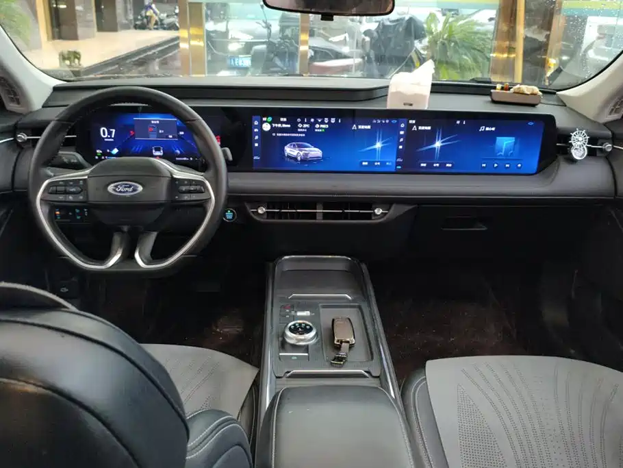 Ford Mondeo — миниатюра 12
