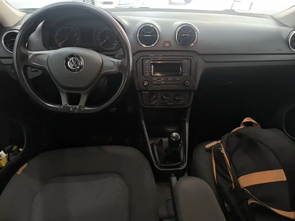 Volkswagen Jetta — миниатюра 10