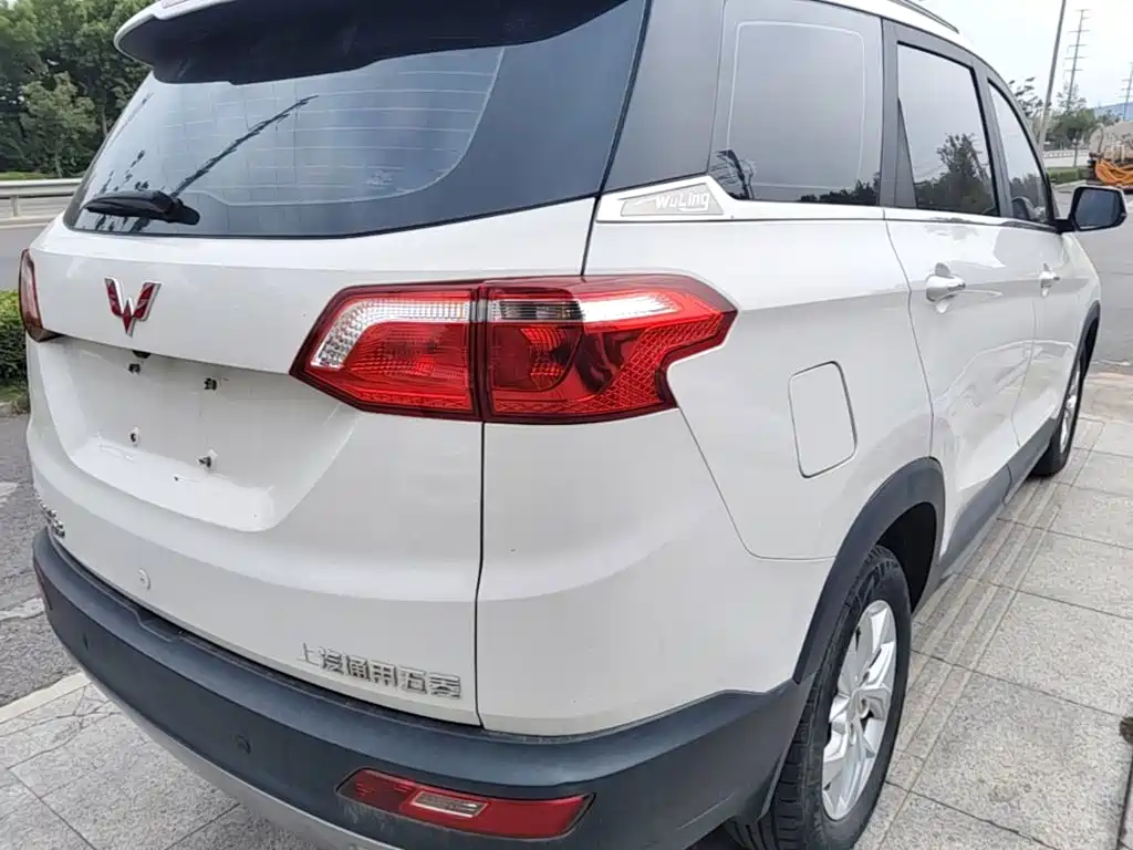 Wuling Hongguang S3 — миниатюра 8