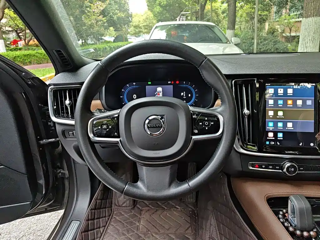 Volvo S90 2021 B5 Luxury
