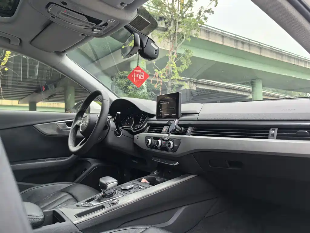 Audi A4L — миниатюра 14