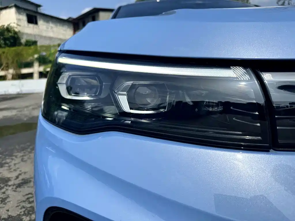 Volkswagen Tiguan L — миниатюра 17