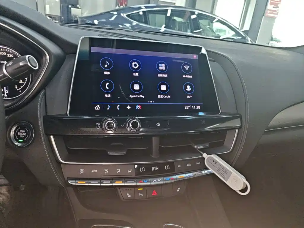 Cadillac CT5 — миниатюра 13