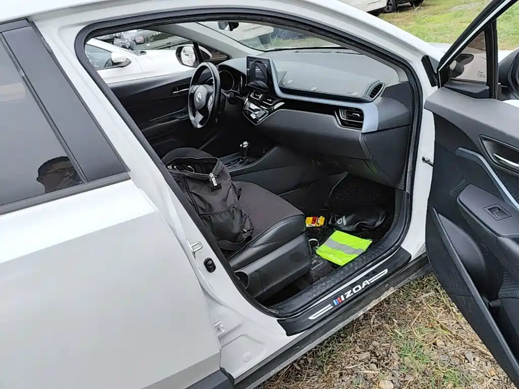Toyota IZOA — миниатюра 9