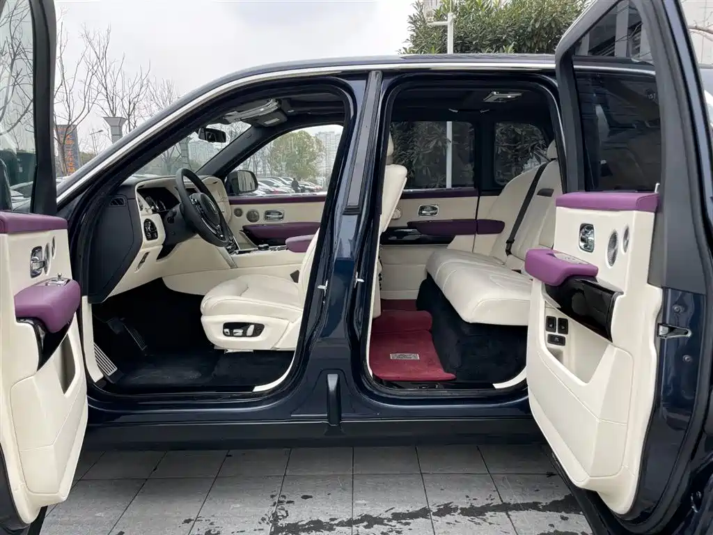ROLLS-ROYCE CULLINAN