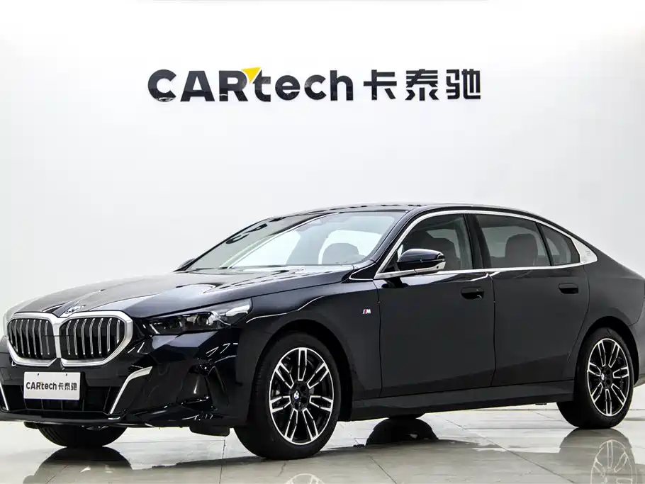 BMW 5 Series 2025