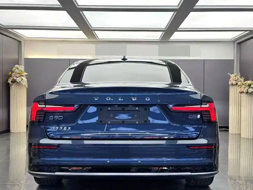 Volvo S90 — миниатюра 8