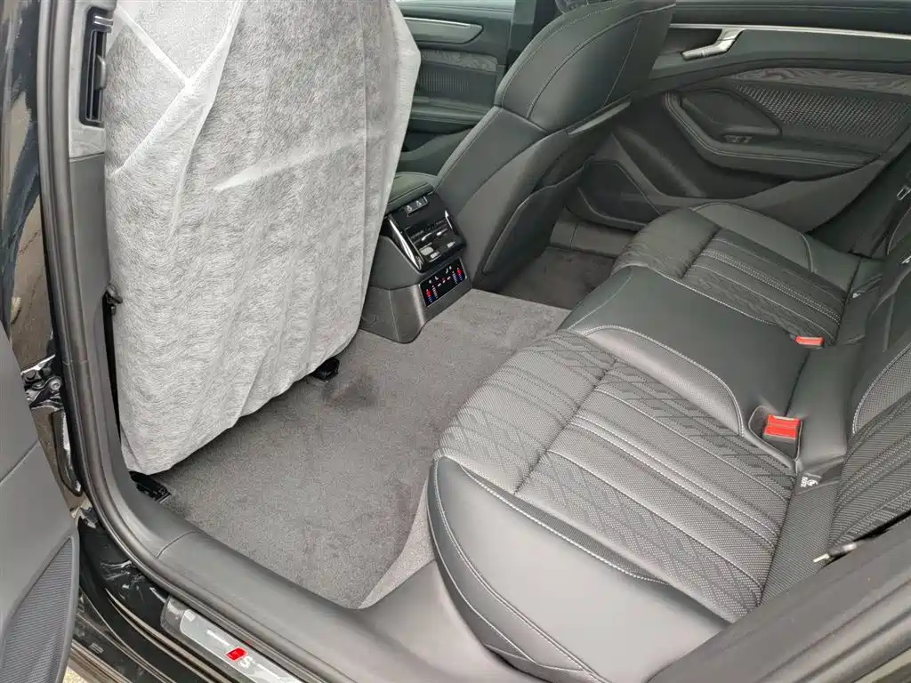 Audi A6L — миниатюра 15