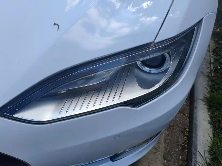 Tesla Model S — миниатюра 5