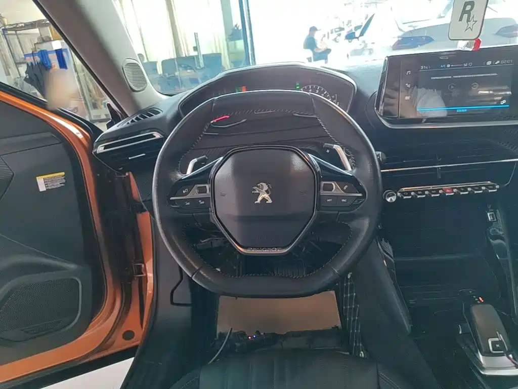 Peugeot 2008 — миниатюра 11