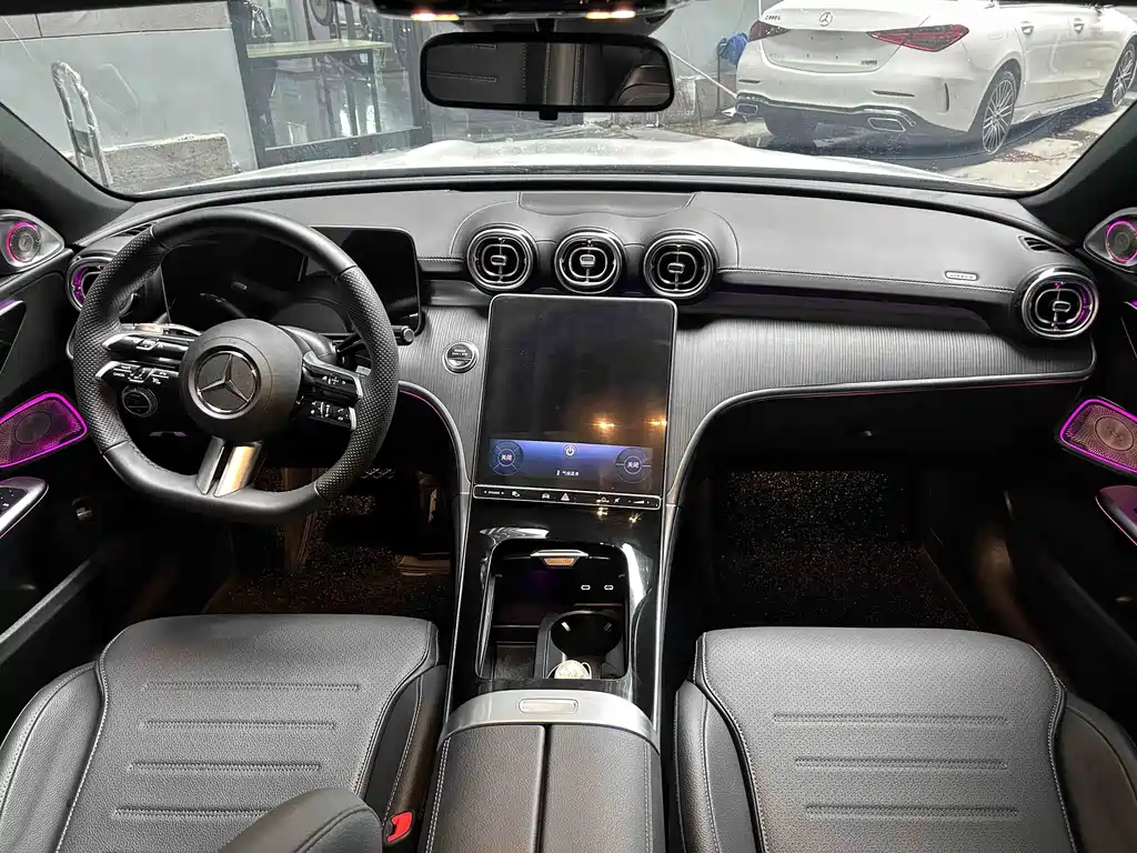 Mercedes-Benz C-Class — миниатюра 11