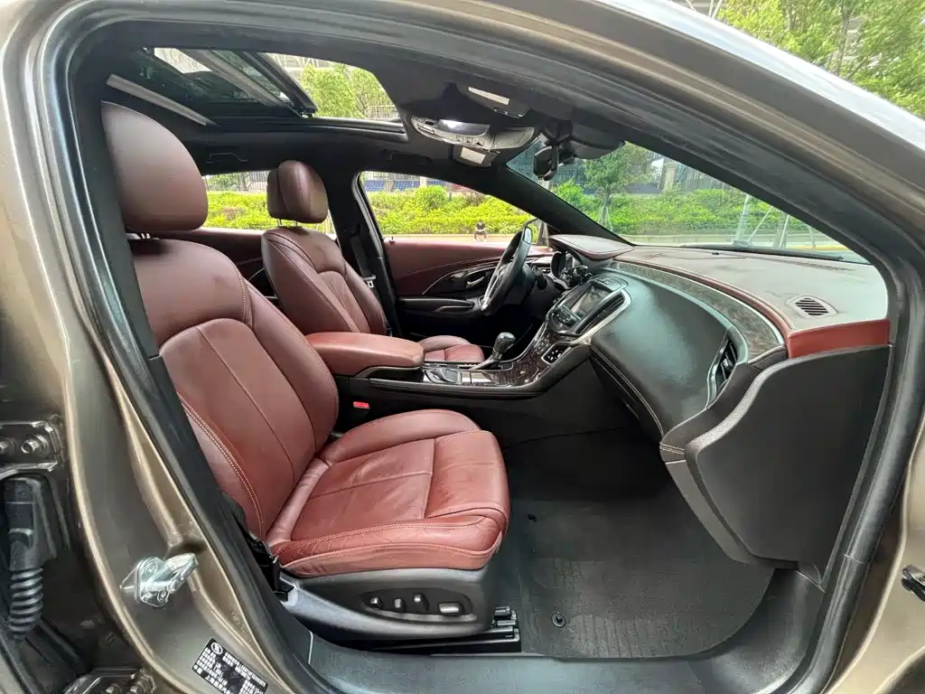 Buick LaCrosse — миниатюра 12