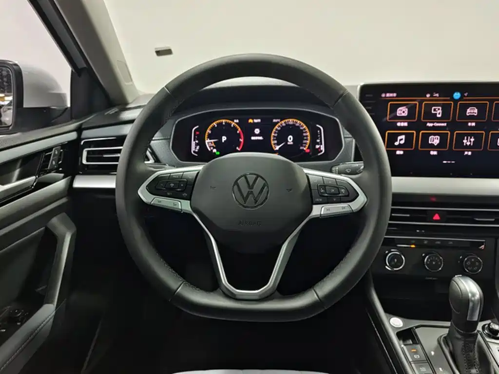 Volkswagen Lavida — миниатюра 6