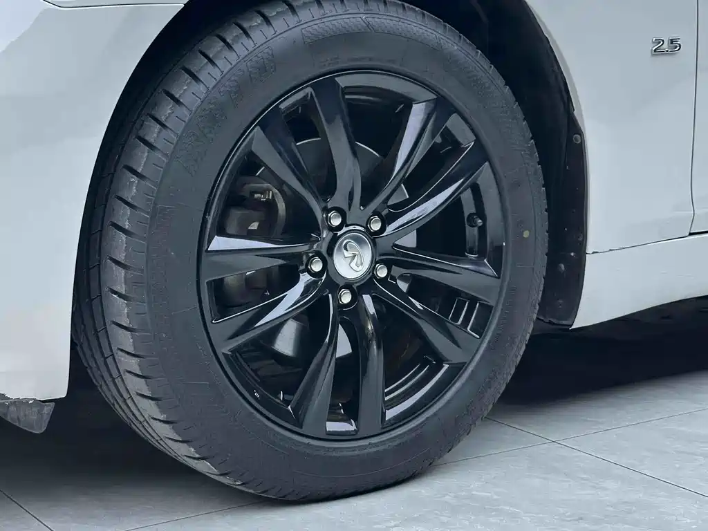 Infiniti Q70 2015 Q70L 2.5L Elite