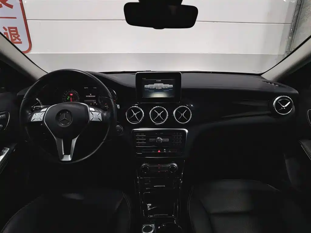 Mercedes-Benz GLA 2016 GLA 200 Fashion