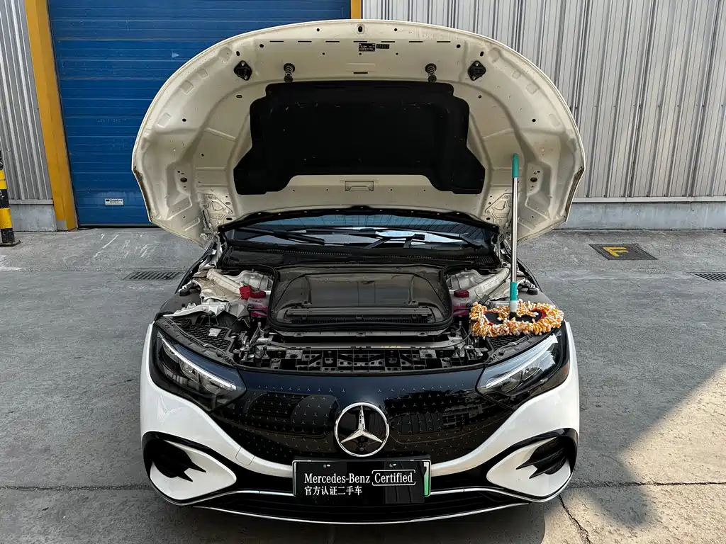 Mercedes-Benz EQE — миниатюра 12
