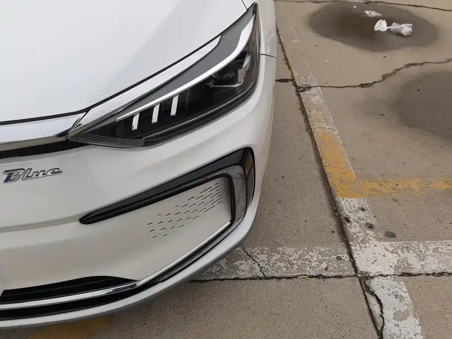 BAIC EU5 — миниатюра 5