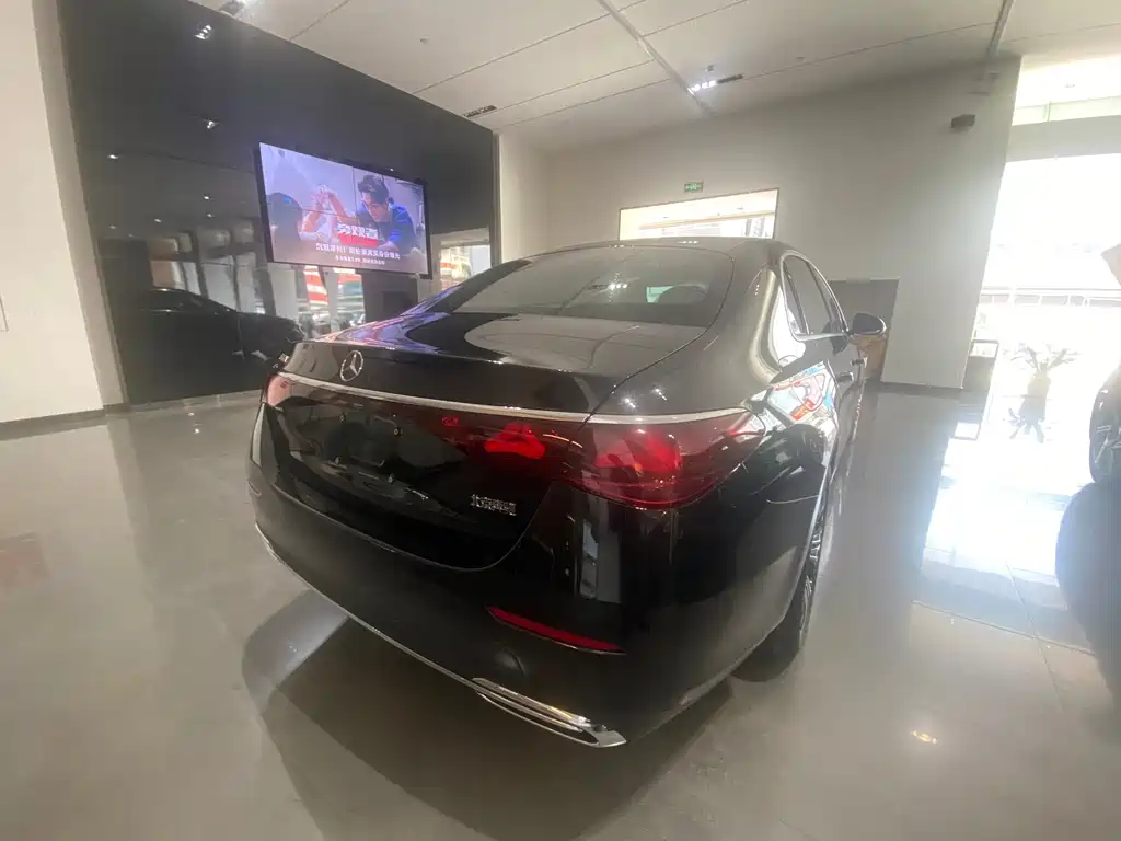 Mercedes-Benz E-Class E 2026 E 300 L Luxury