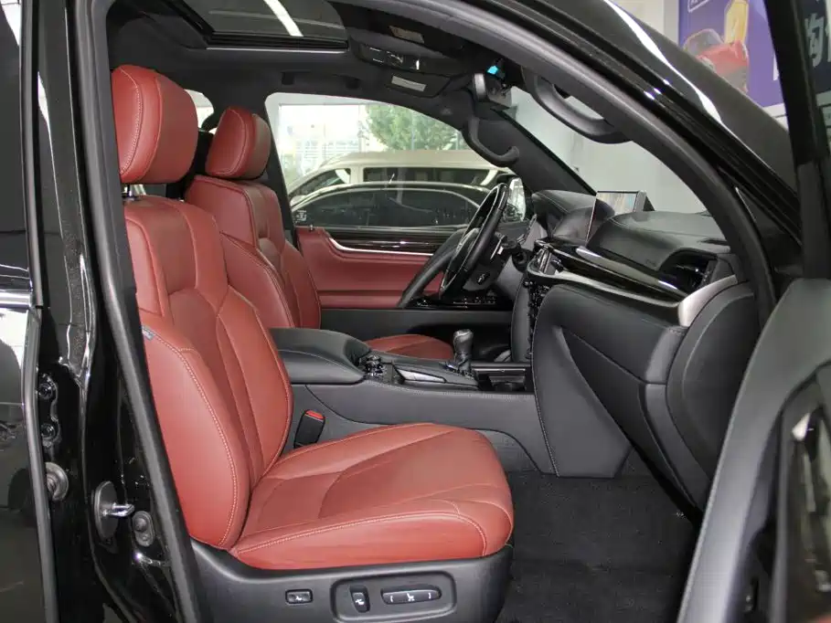 Lexus LX — миниатюра 10