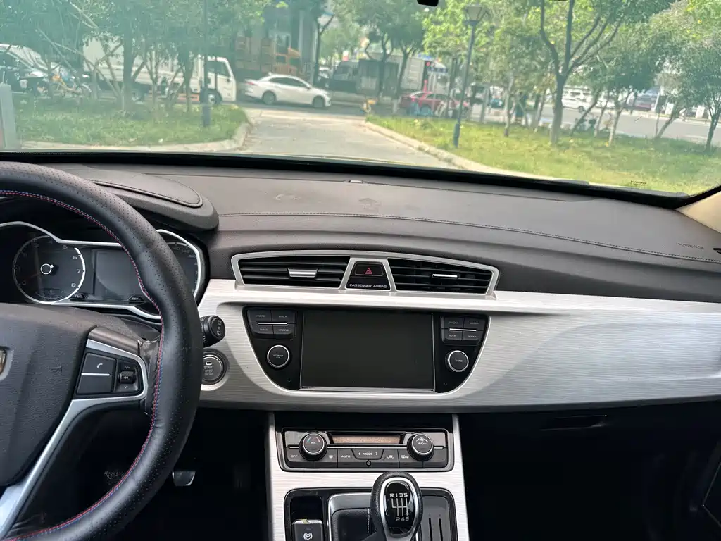 Geely Boyue — миниатюра 11