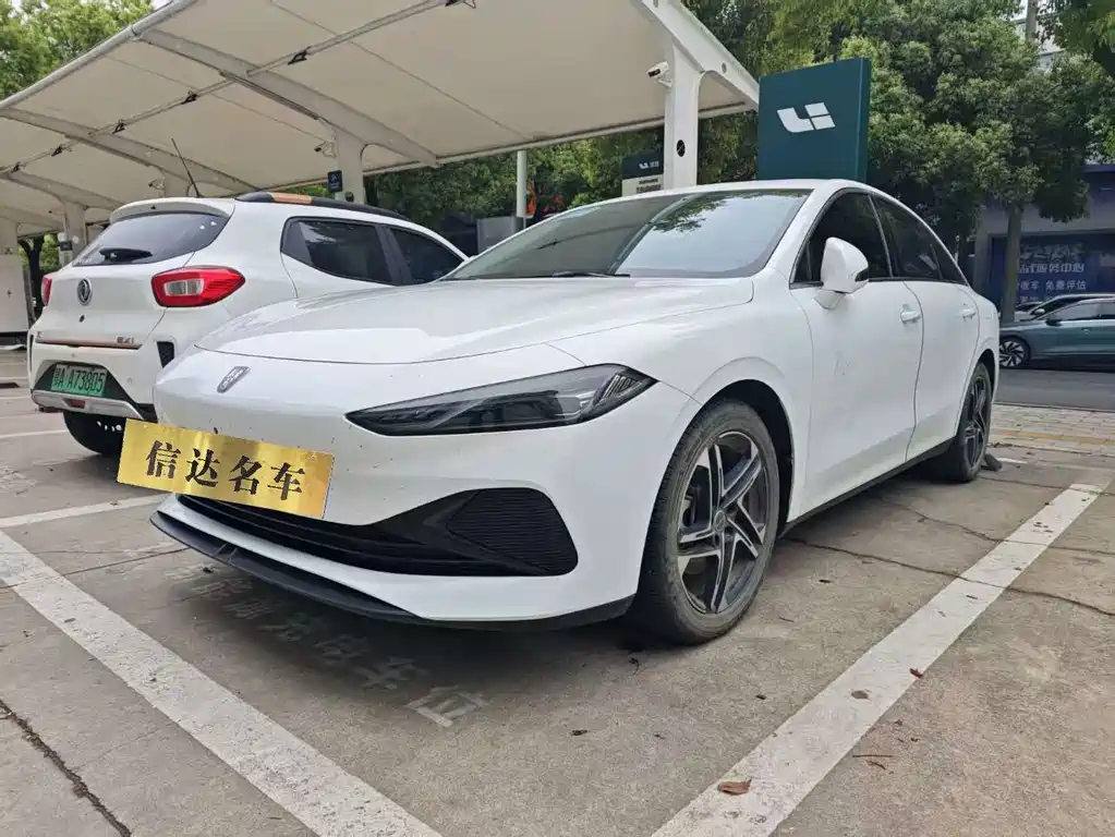 Roewe D7 2024