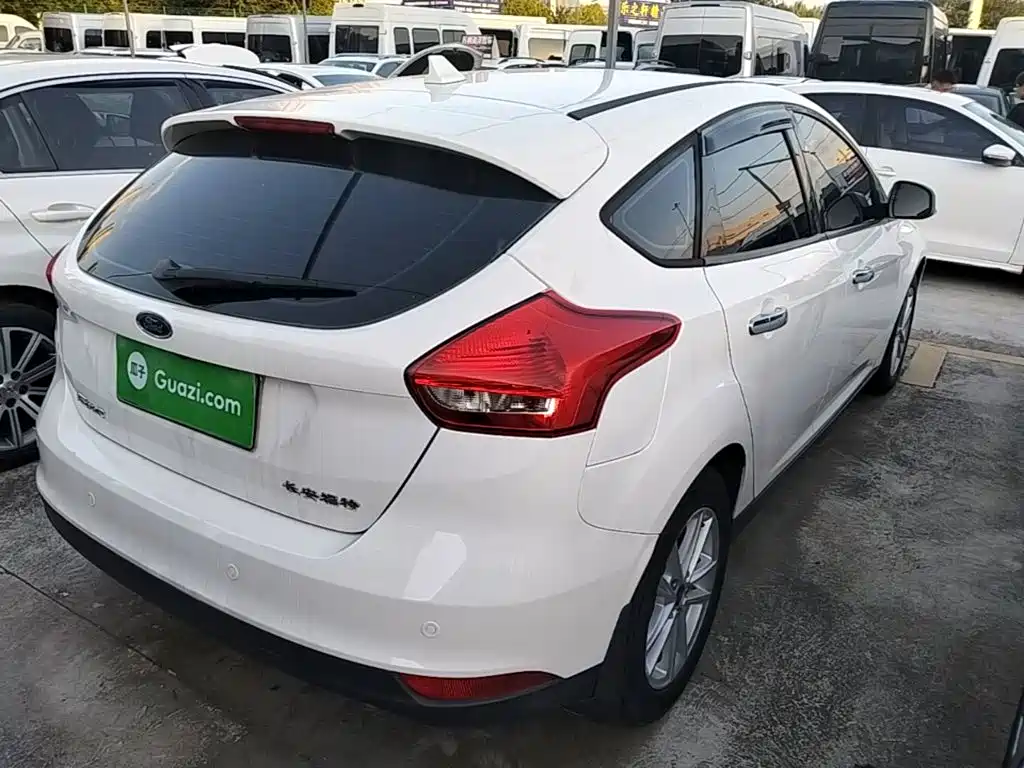 Ford Focus — миниатюра 7