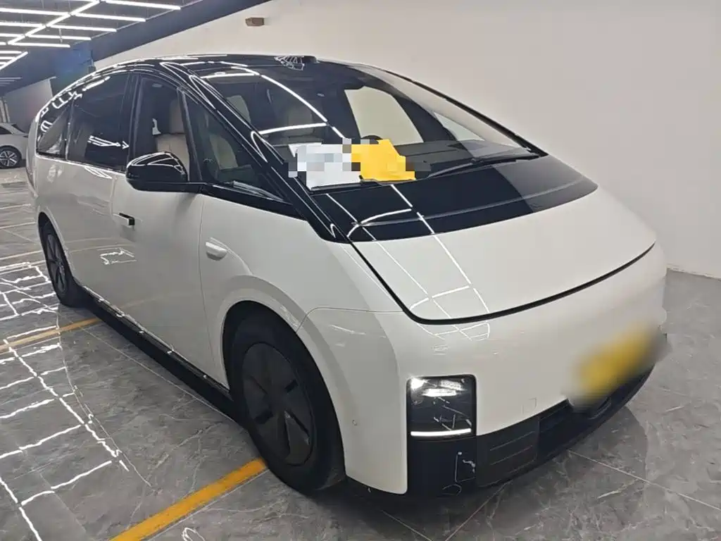 Li Auto Li MEGA — миниатюра 4