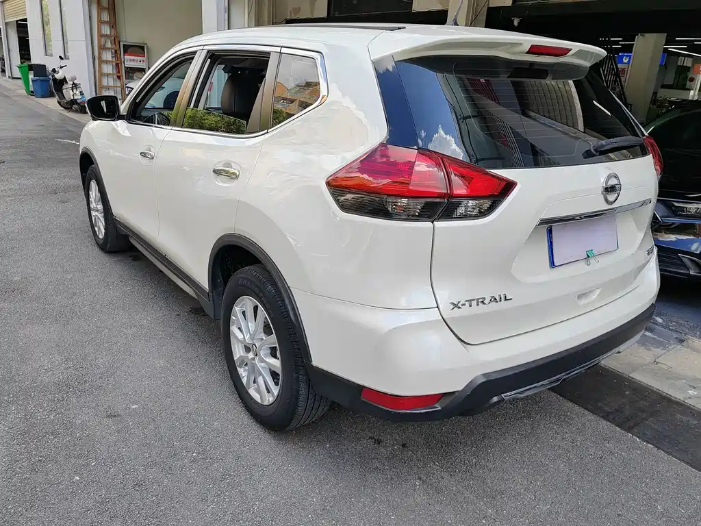 Nissan X-Trail — миниатюра 4