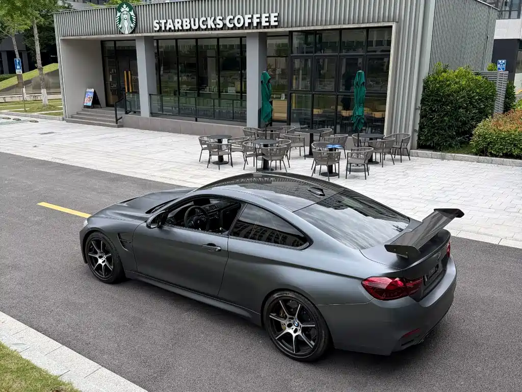 BMW M4 — миниатюра 3