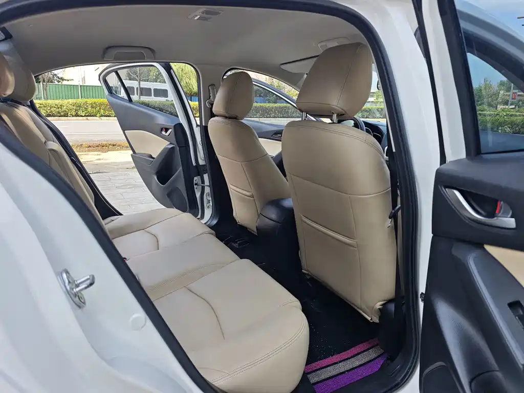Mazda 3 Axela — миниатюра 12