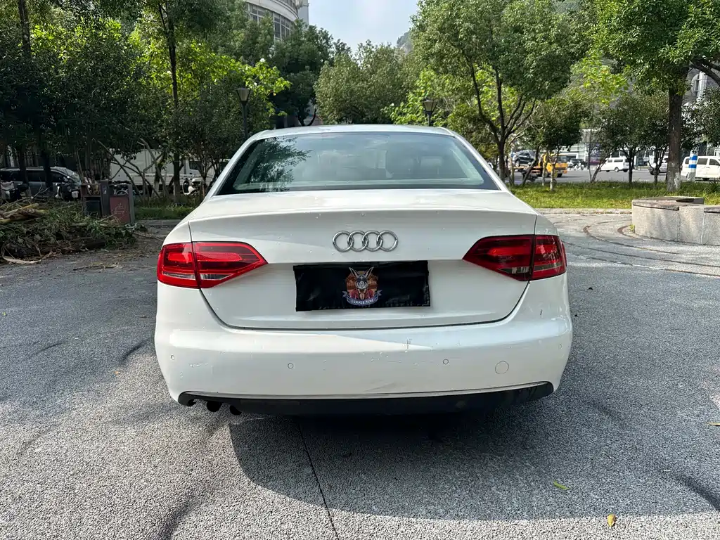Audi A4L — миниатюра 4