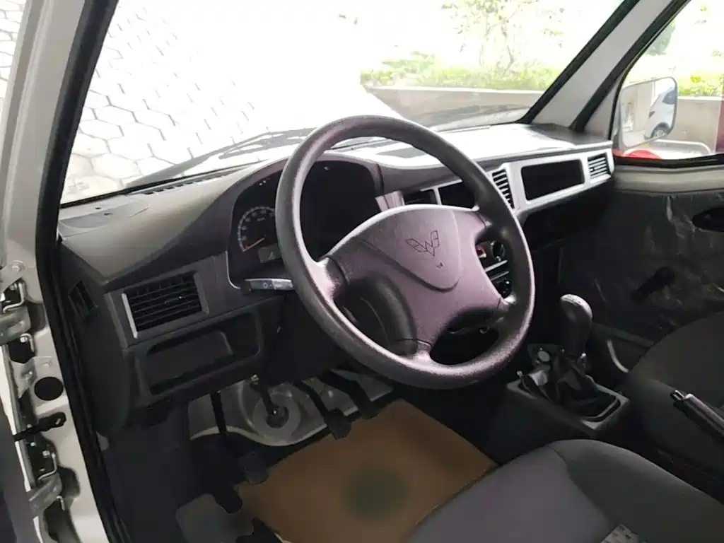 Wuling Zhiguang Mini Truck — миниатюра 10
