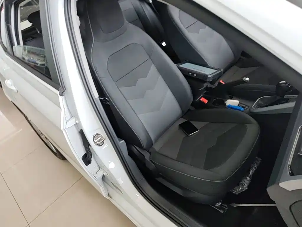 Volkswagen Polo — миниатюра 25