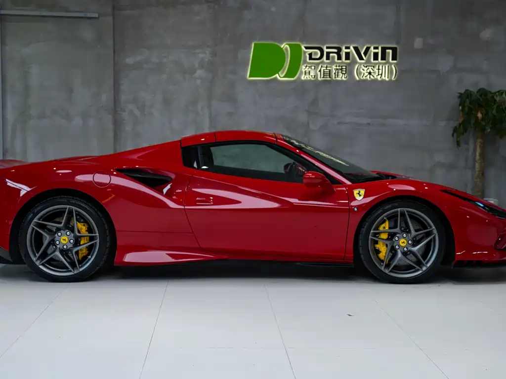 Ferrari F8 — миниатюра 5