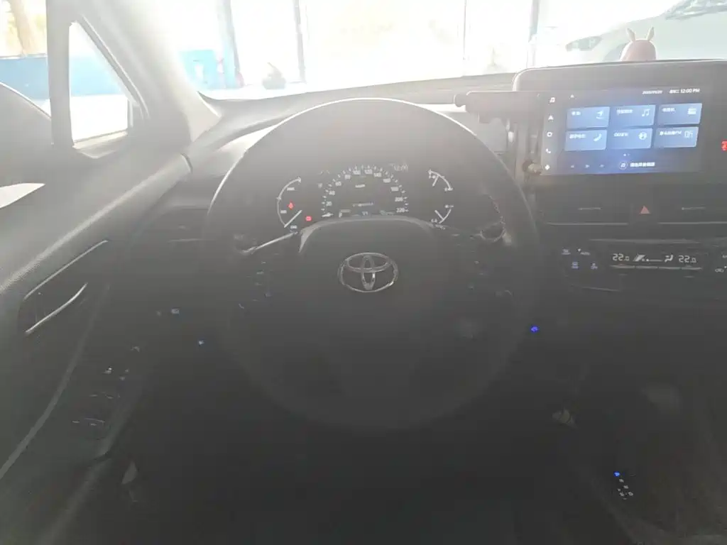 Toyota IZOA — миниатюра 7