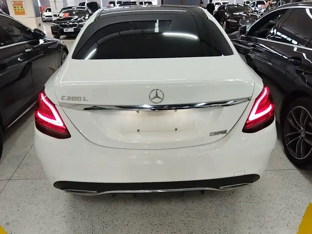Mercedes-Benz C-Class — миниатюра 6