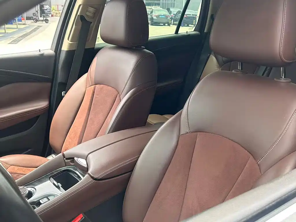 Buick Envision Plus — миниатюра 11