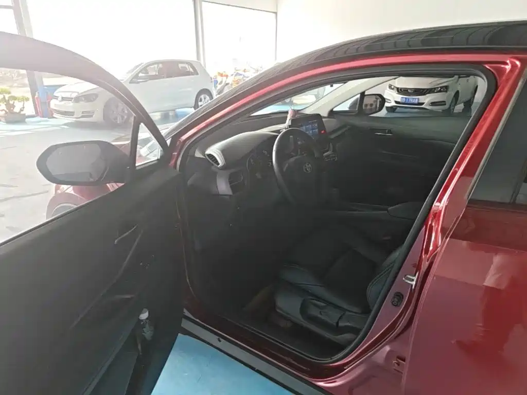 Toyota IZOA — миниатюра 12