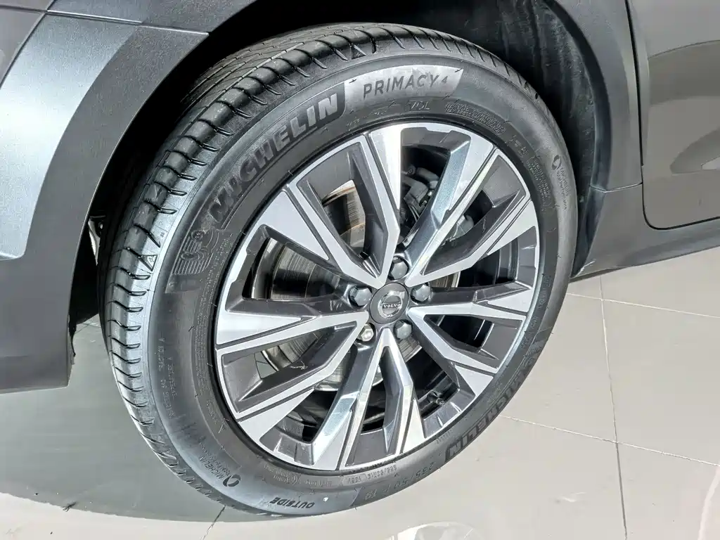 Volvo V90 — миниатюра 9