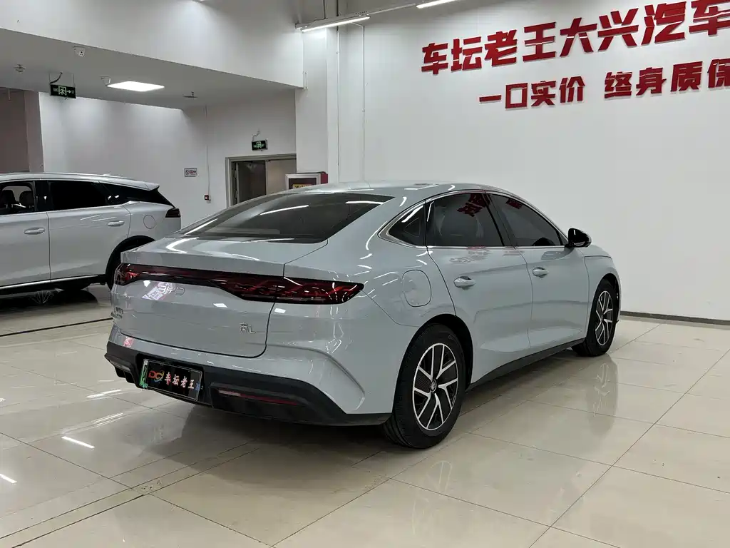 BYD QIN L