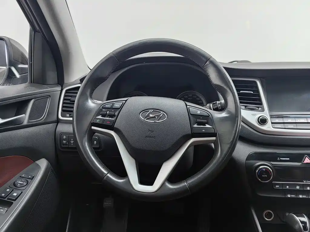 Hyundai Tucson — миниатюра 11