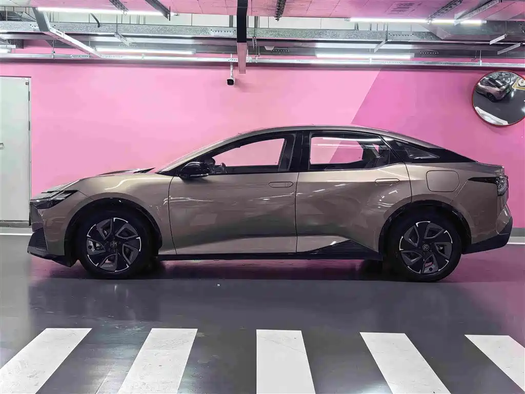 Toyota bZ3 — миниатюра 3