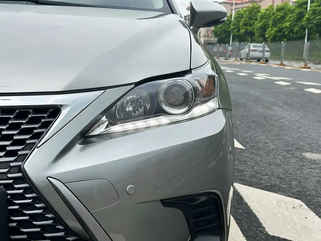 Lexus CT — миниатюра 9