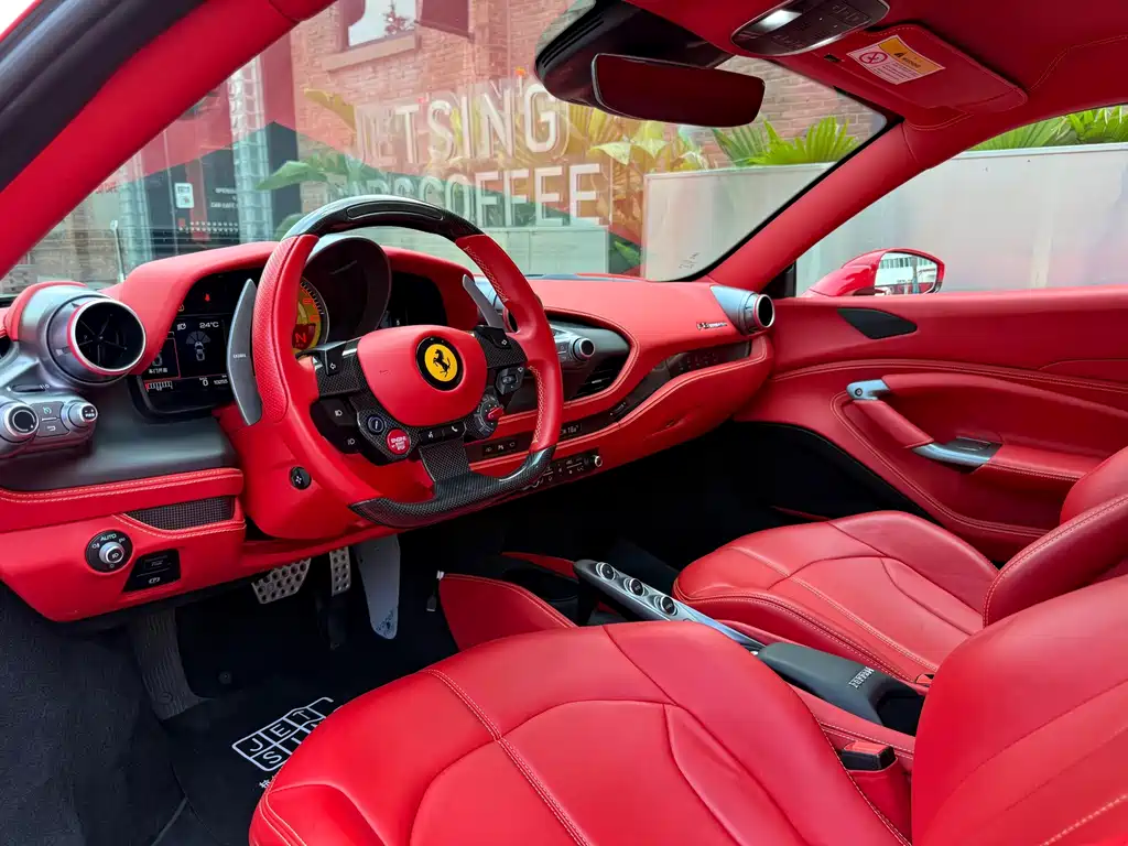 Ferrari F8 — миниатюра 8