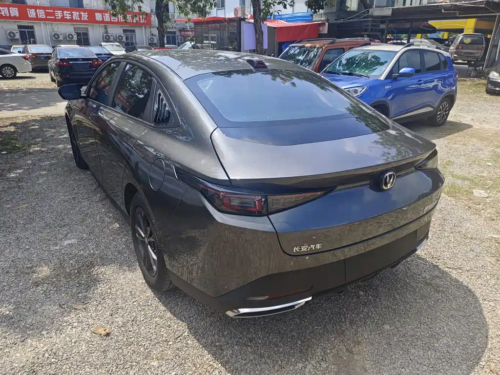Changan Yida — миниатюра 16