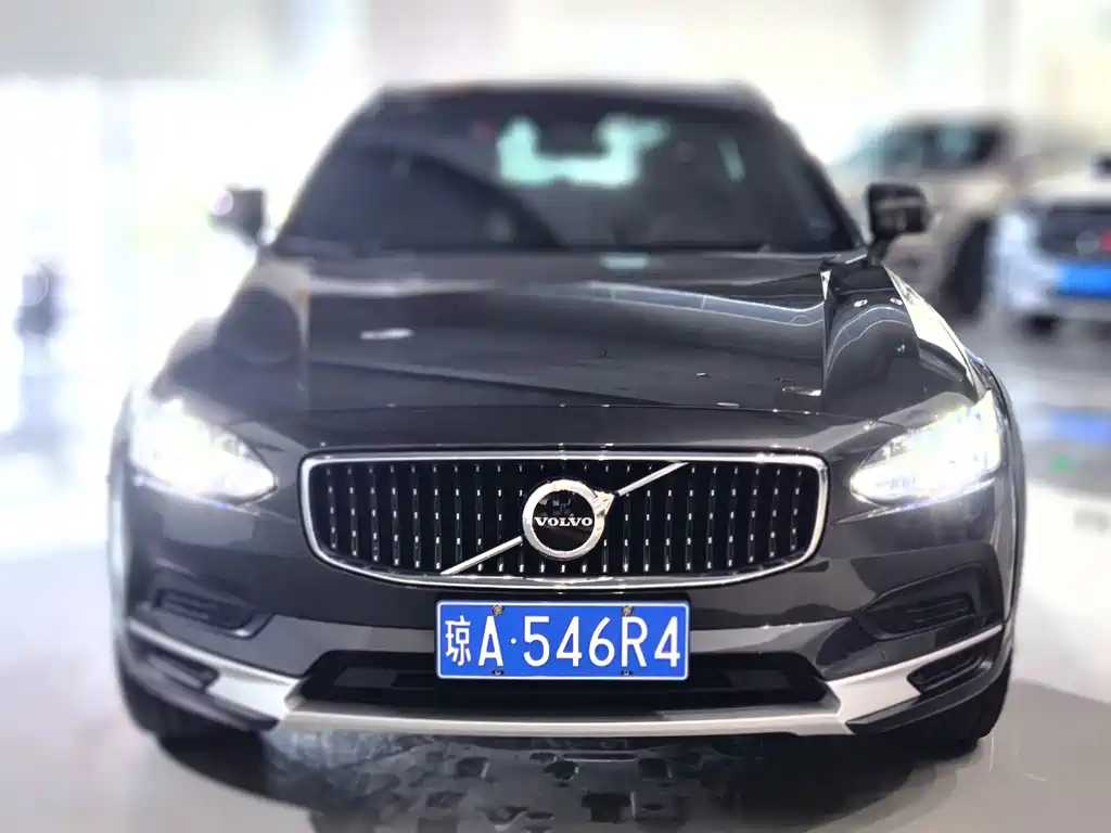Volvo V90 — миниатюра 2